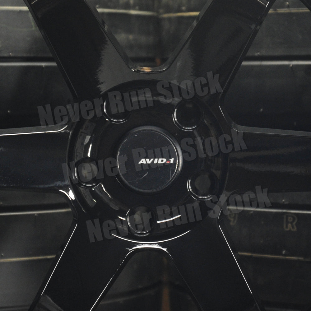 AV6 6-Spoke Wheel