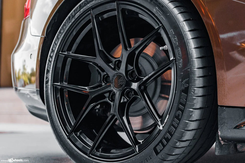 M580-R 19-Inch Split 5-Spoke Concave Wheel, Gloss Black