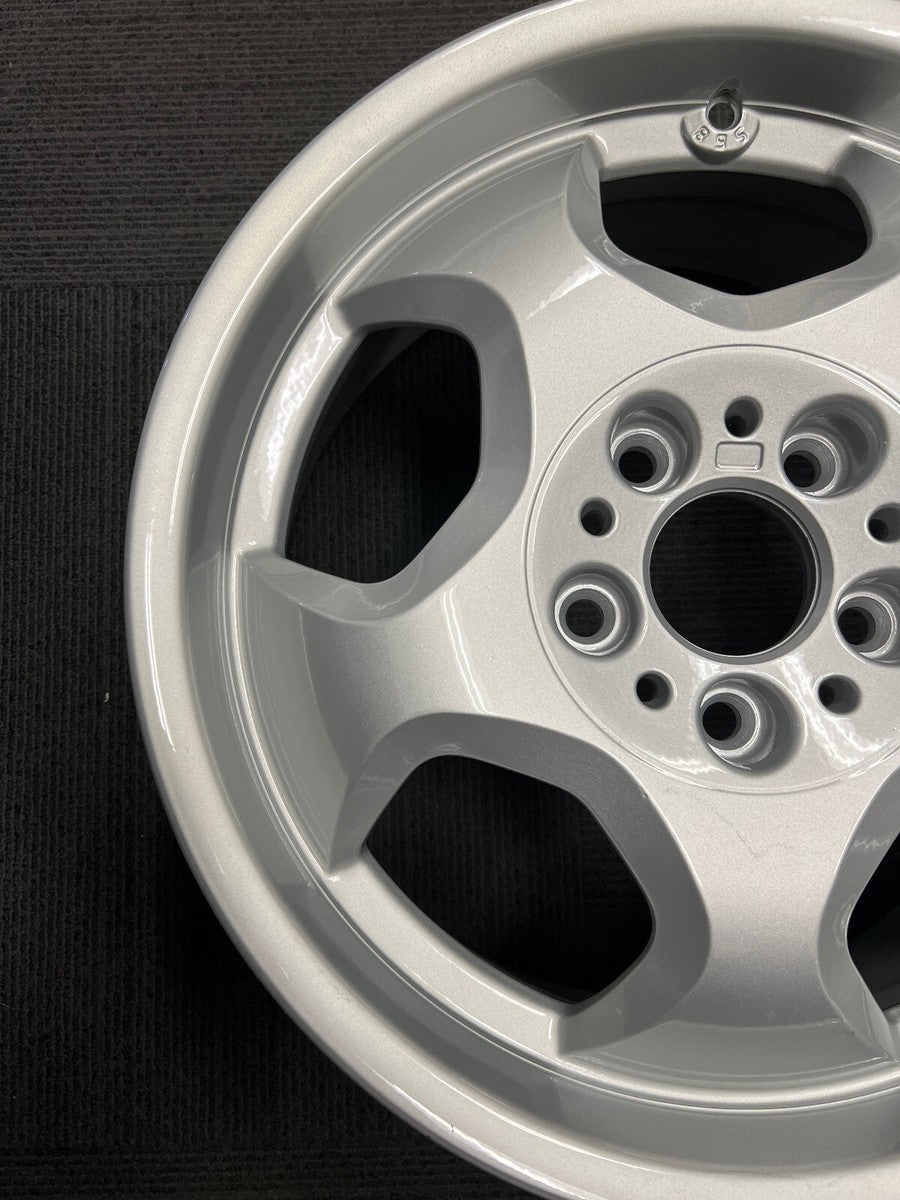 17" M Contour Style 23 Wheel