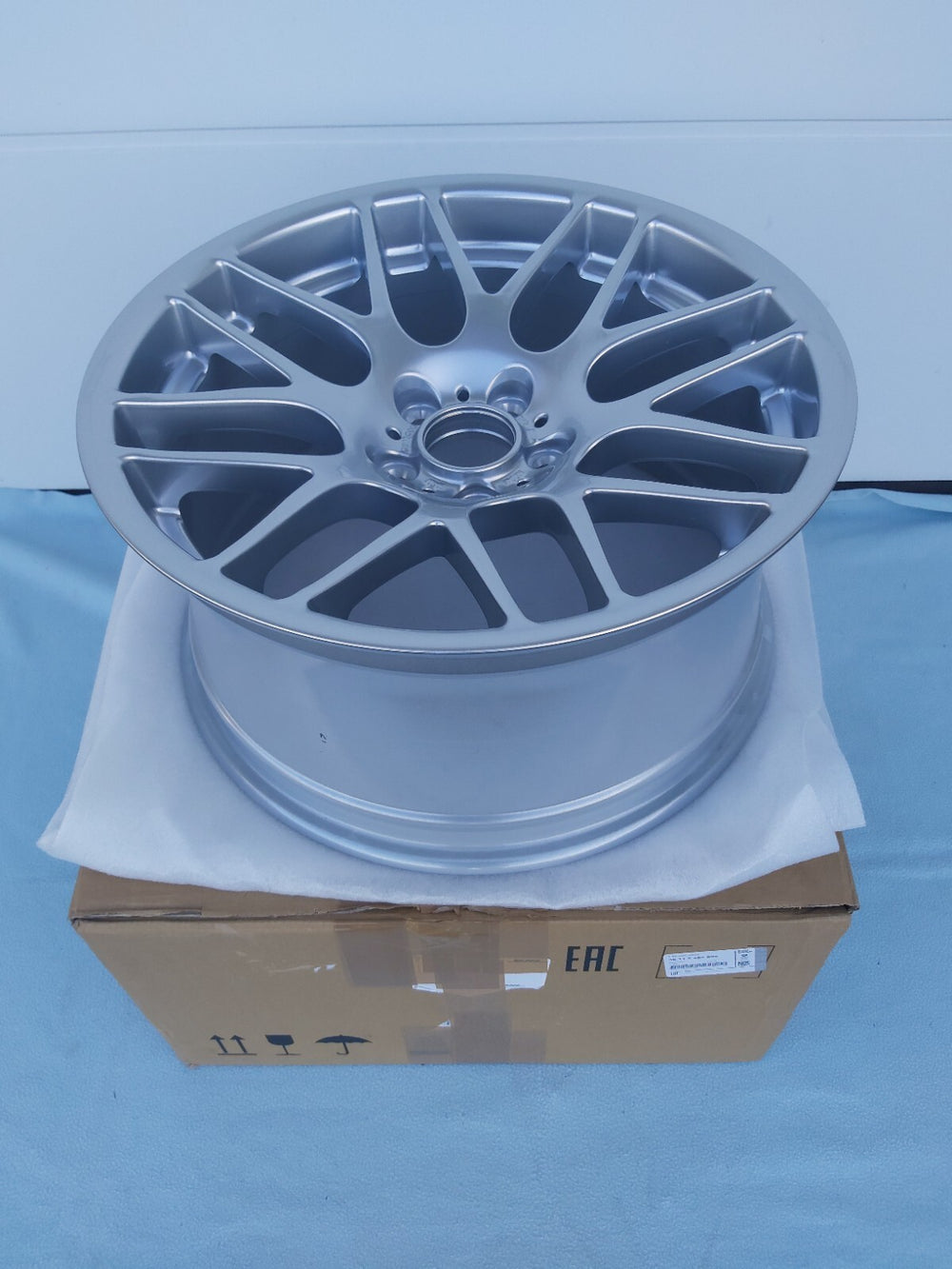 M Cross Spoke 163 19x9.5 Rear Wheel