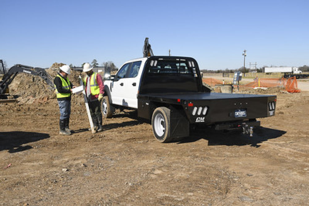 Truck Bed w/ Headache Rack, Gooseneck & Receiver Hitch