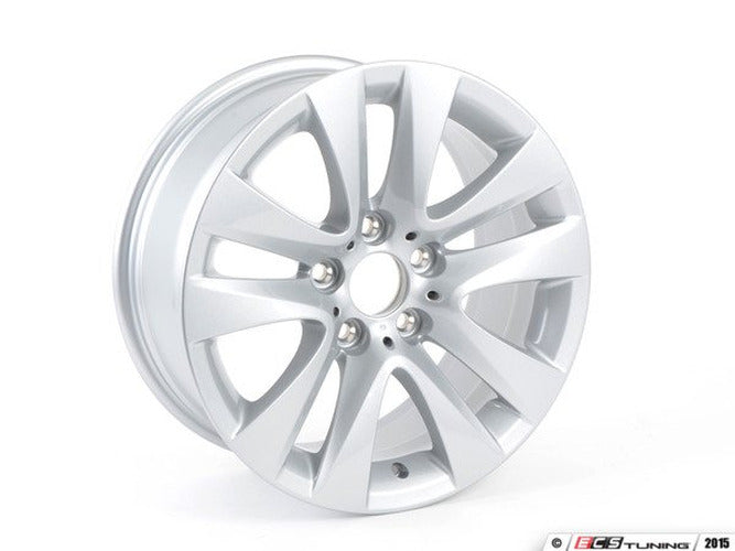 17-Inch V-Spoke Style 338 Alloy Wheel