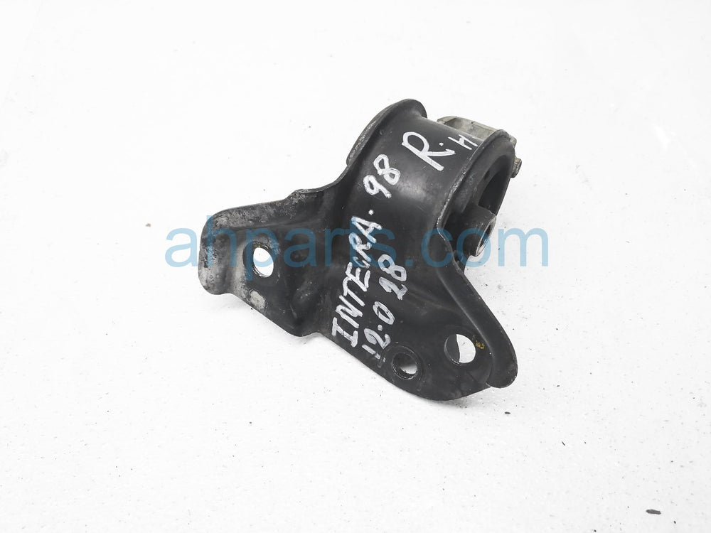 Rear Engine Mount Insulator