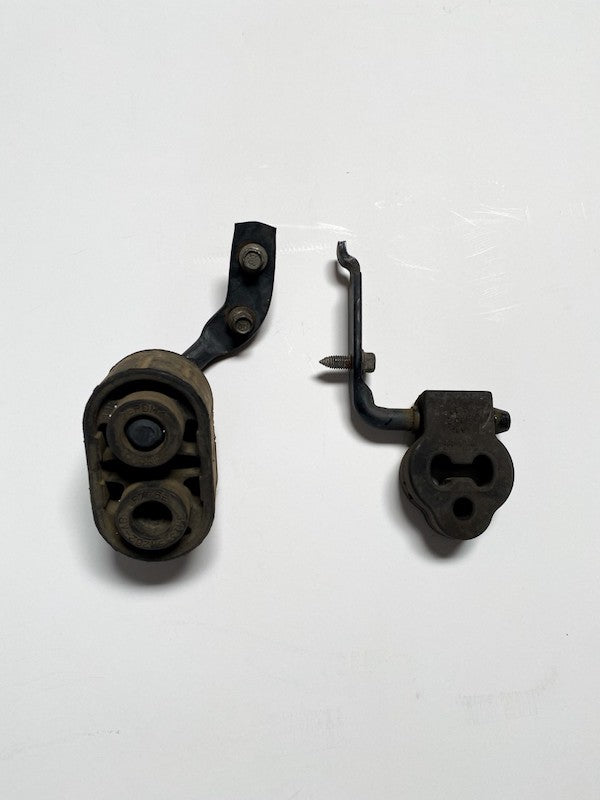 Driver's Side Exhaust Hanger Kit