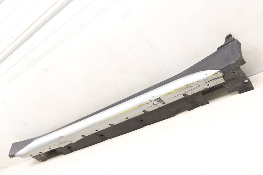 Right Rocker Molding