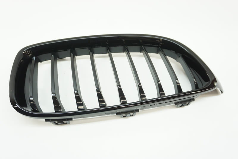 4 Series Passenger Side Kidney Grille, Gloss Black