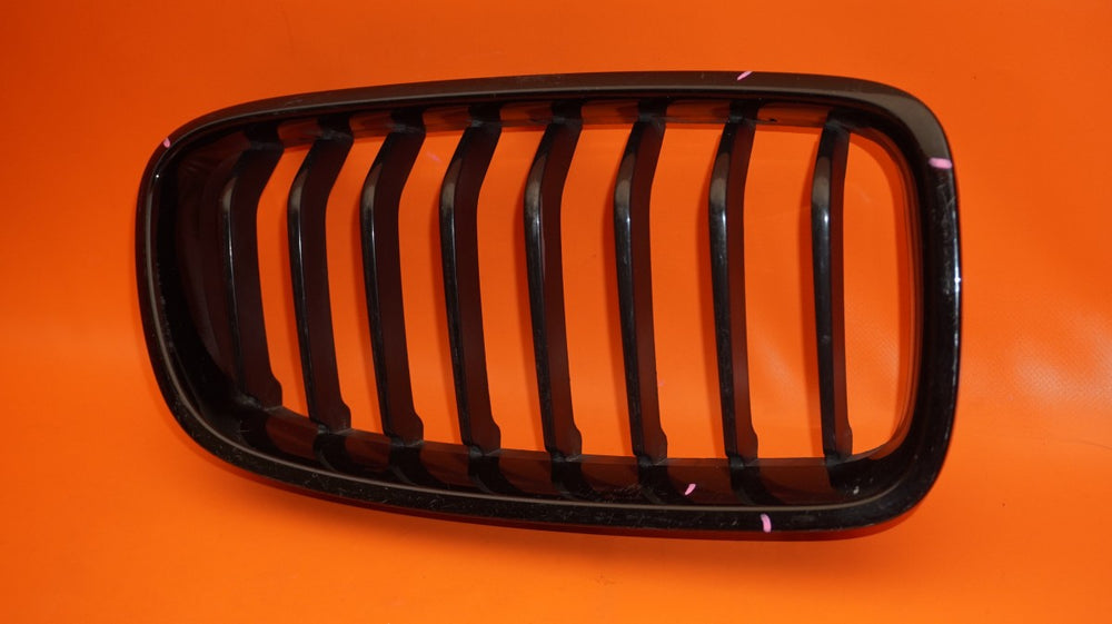 Front Right Luxury Grille
