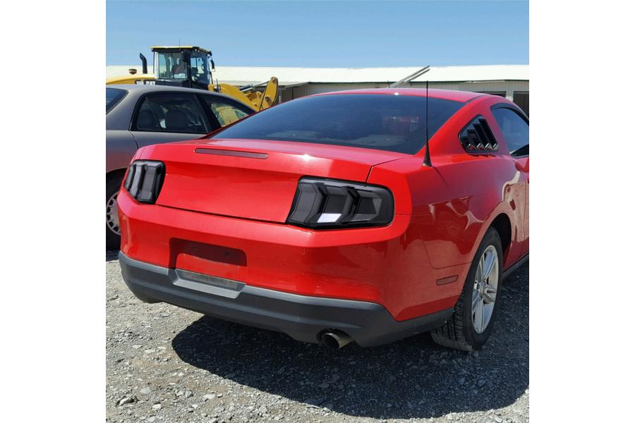LED TAIL LIGHTS-BLACK TRIM WITH SMOKE LENS
