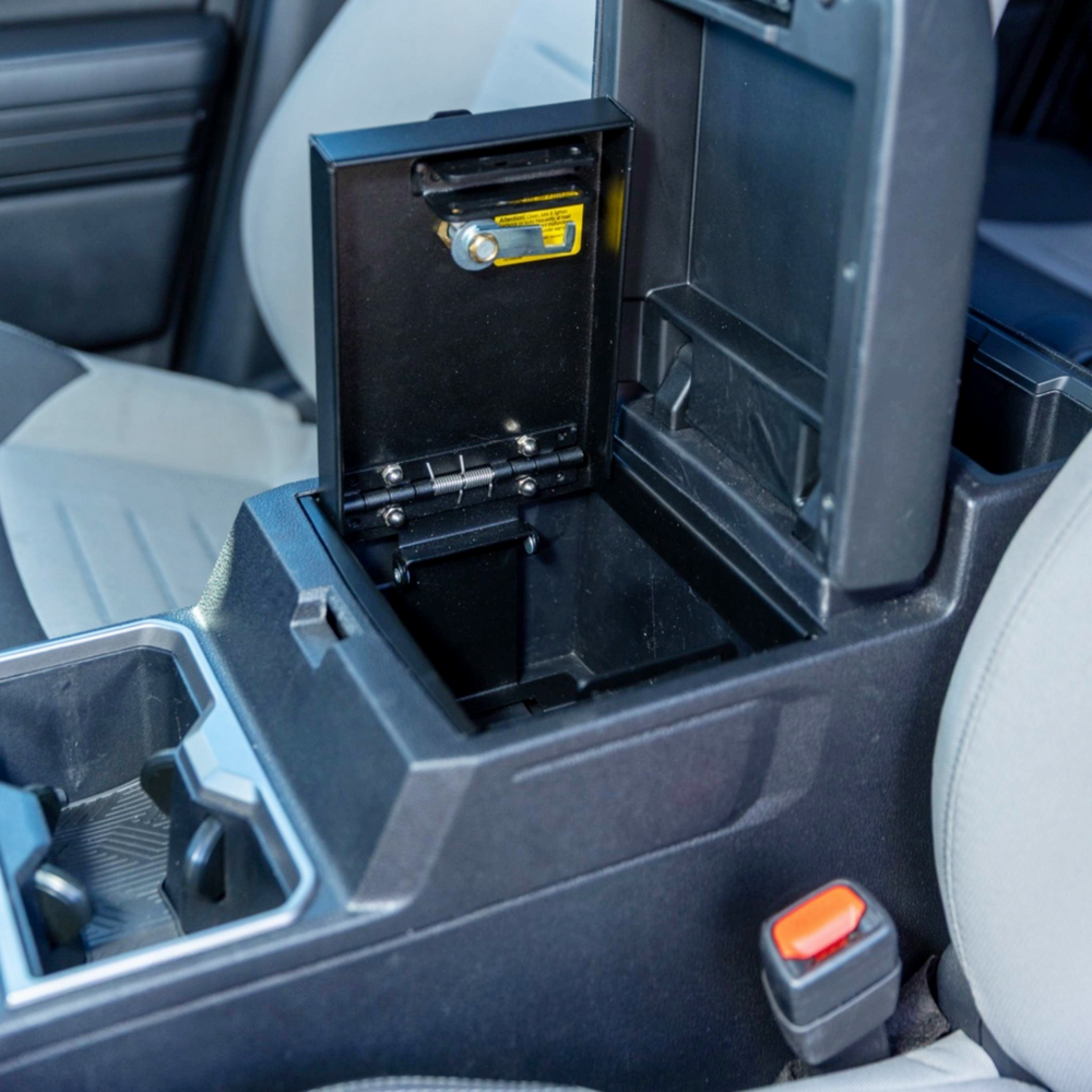 CONSOLE SAFE W/ 3-DIGIT COMBINATION