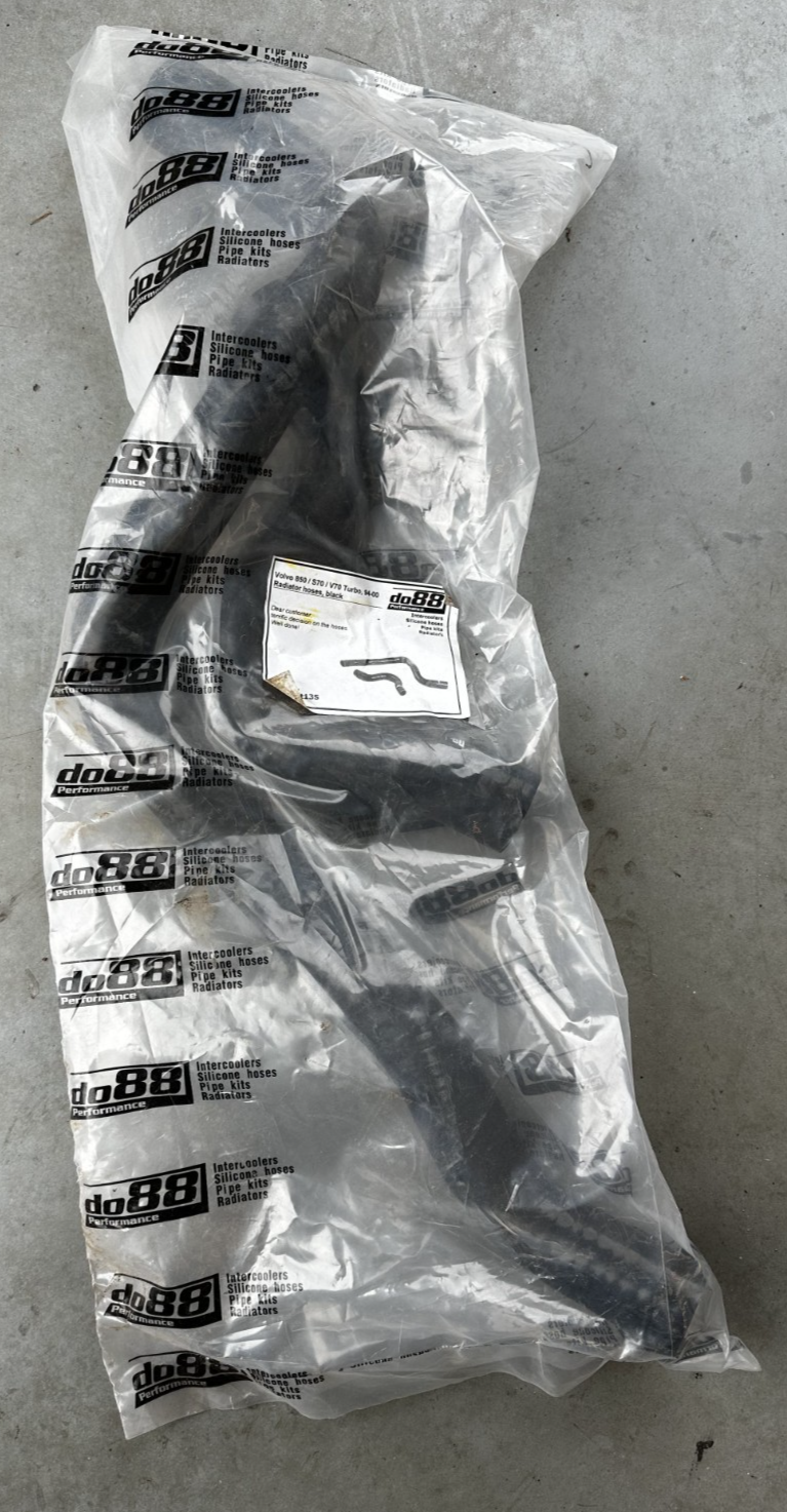 do88 Volvo 850/S70/V70 Turbo 94-00 Coolant Hoses Black