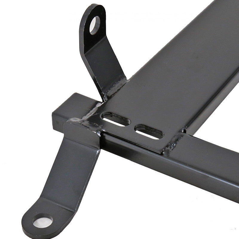 05-14 MUSTANG SEAT BRACKE