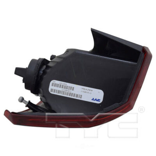 RH TAILLAMP LENS/HOUSING DODGE NITRO 20072011