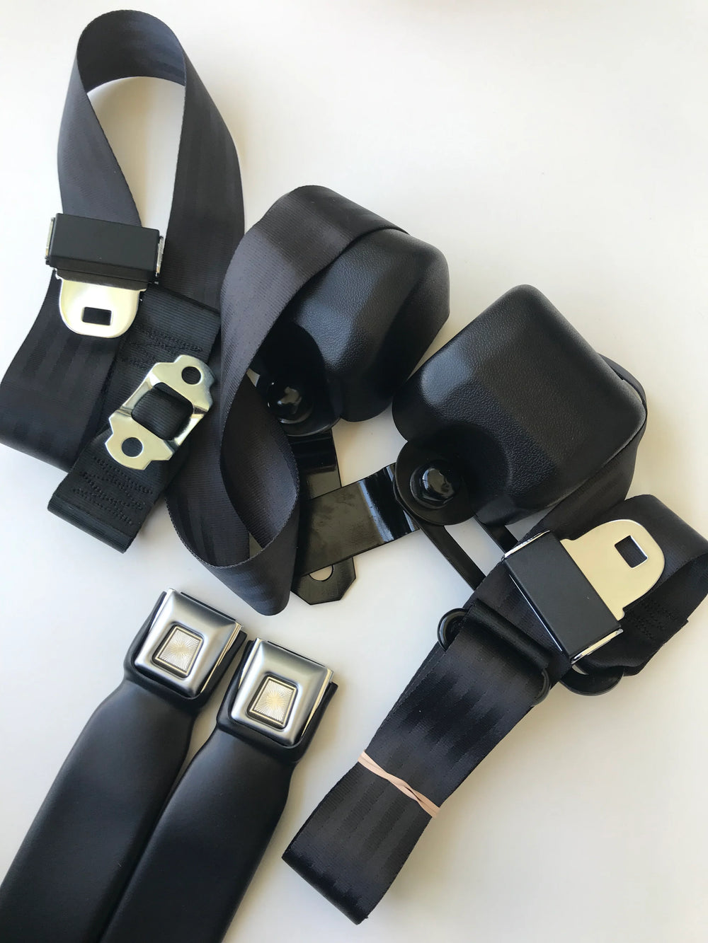 Front 3-Point Seat Belt Set