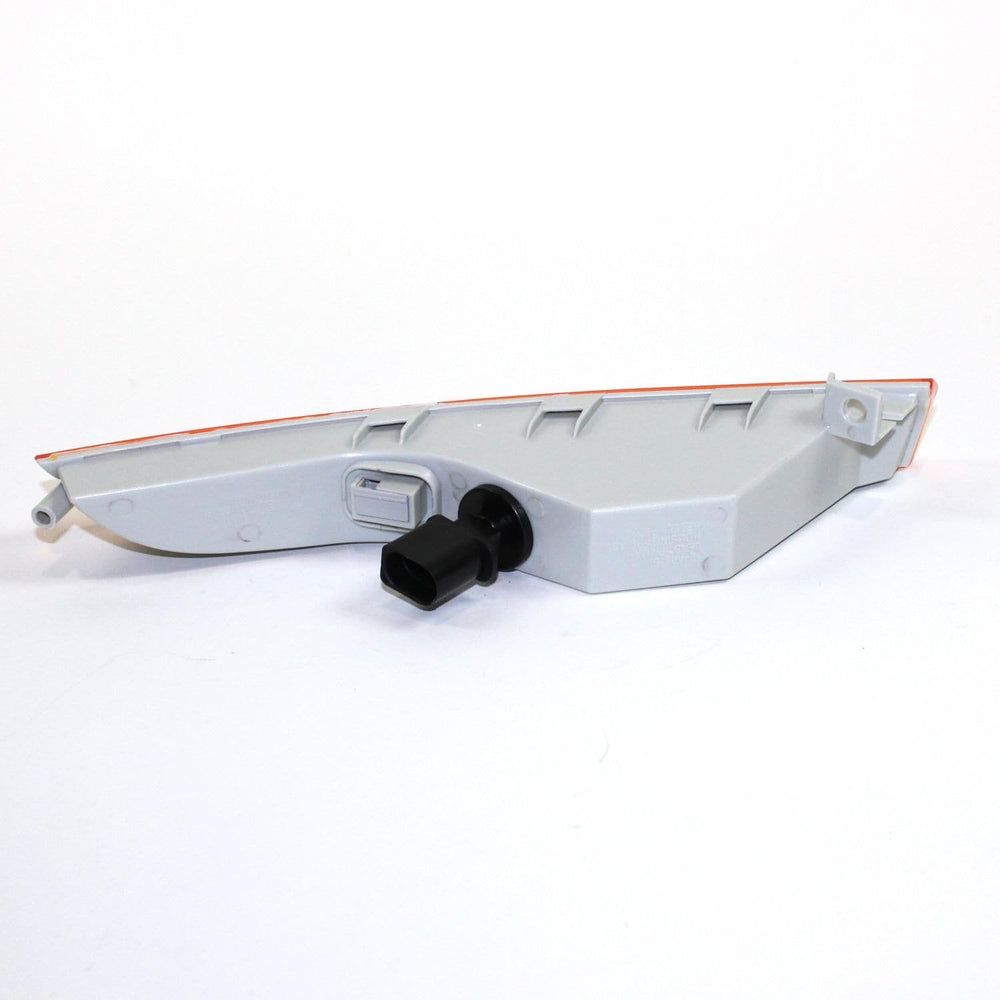 RH FRONT SIGNAL LAMP YELLOW LENS VOLKSWAGEN CC 20092010