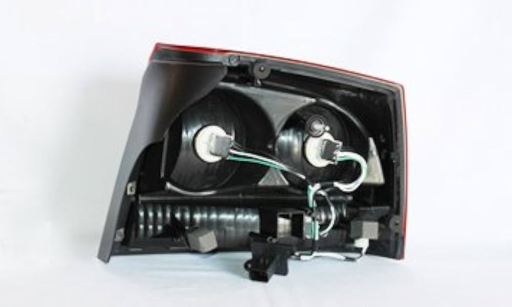 LH TAILLAMP LENS/HOUSING DODGE CHARGER 20062008