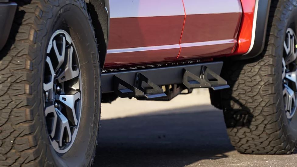 10C 4RUNNER BOLT ON ALUMILITE HOOP STEPS