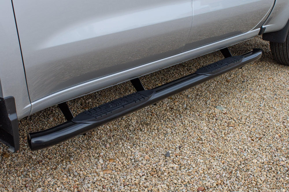 19C SILV/SIERRA 1500/2500/3500 DOUBLE CAB 4IN OE STYLE CURVED BLACK OVAL STEP BARS