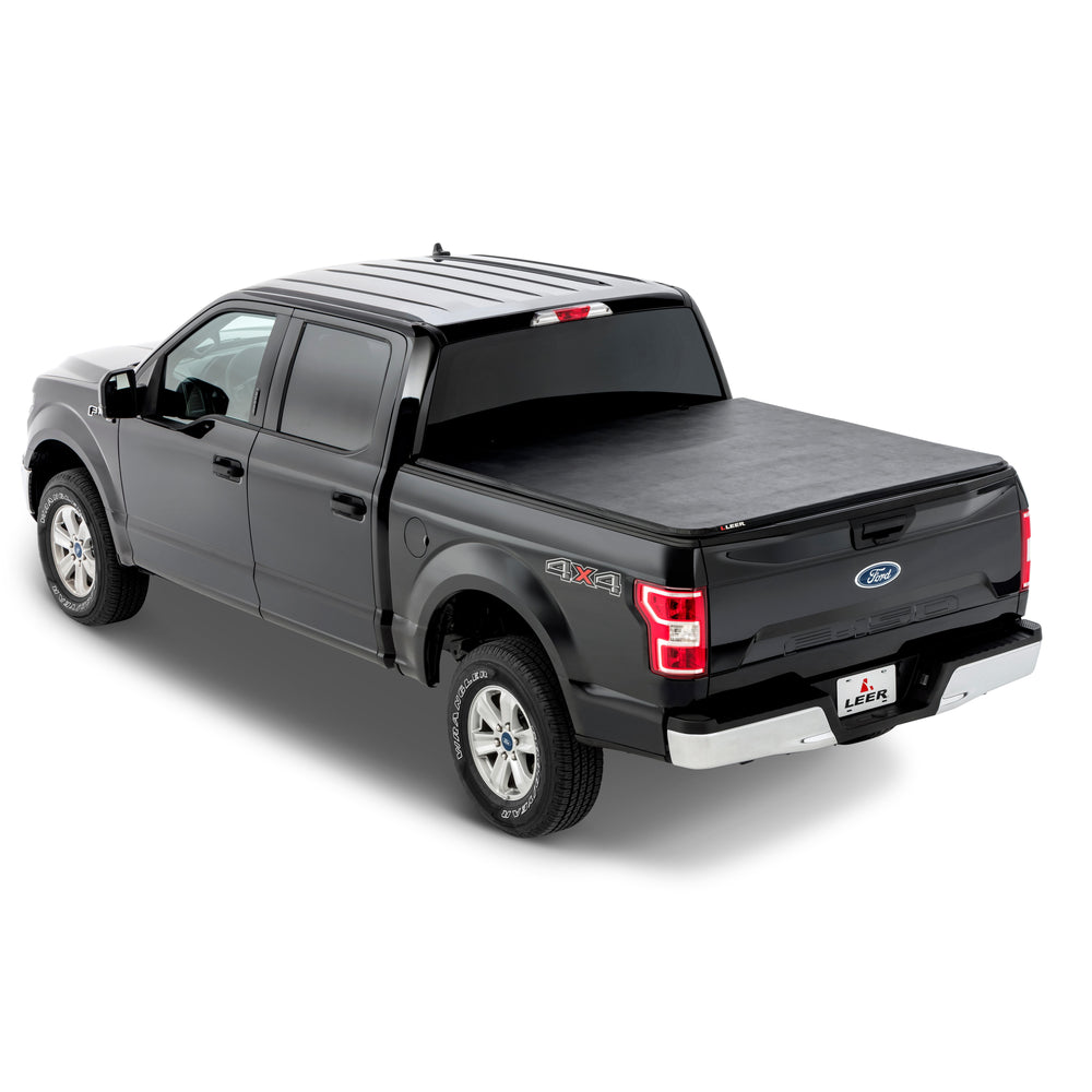 LEER 2020+ JEEP GLADIATOR 50JG20 LATITUDE Tonneau Cover - Folding Compact Standard Bed