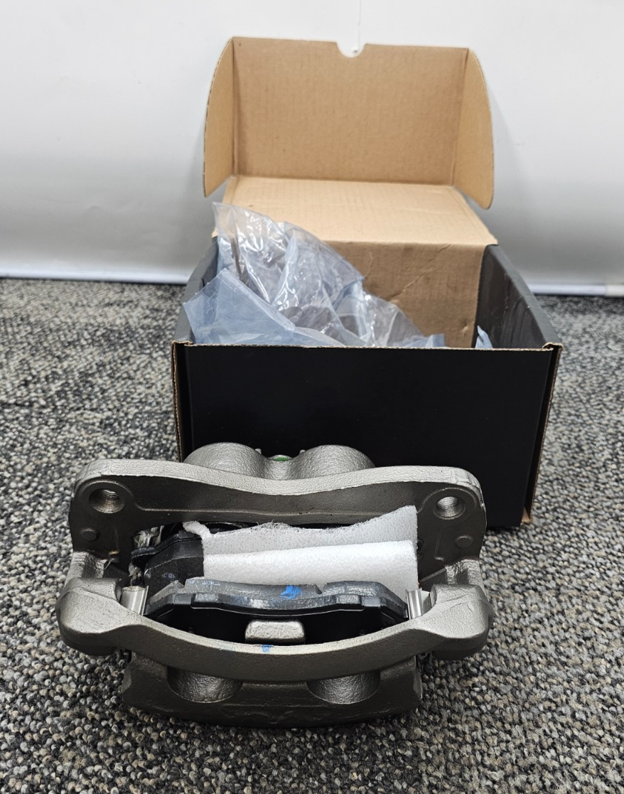 DISC BRAKE CALIPER