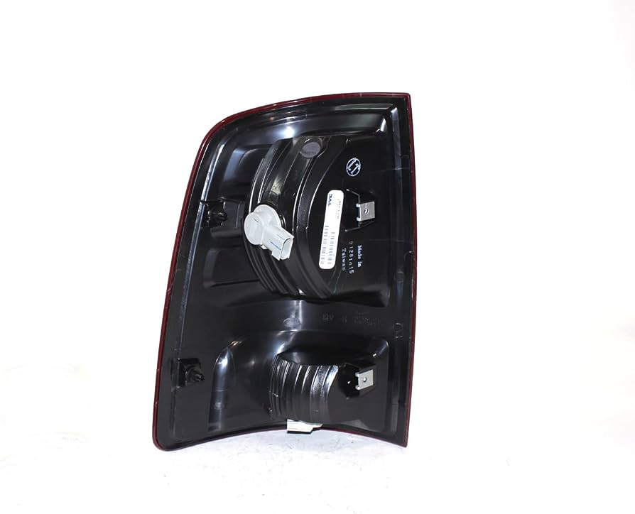 CAPA 0918 DG RAM 1500;1922 CLASSIC;1018 HD TAIL LIGHT ASSY RH