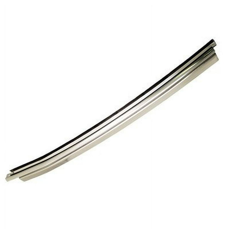 69-70 FB DOOR GLASS MOLDING LH