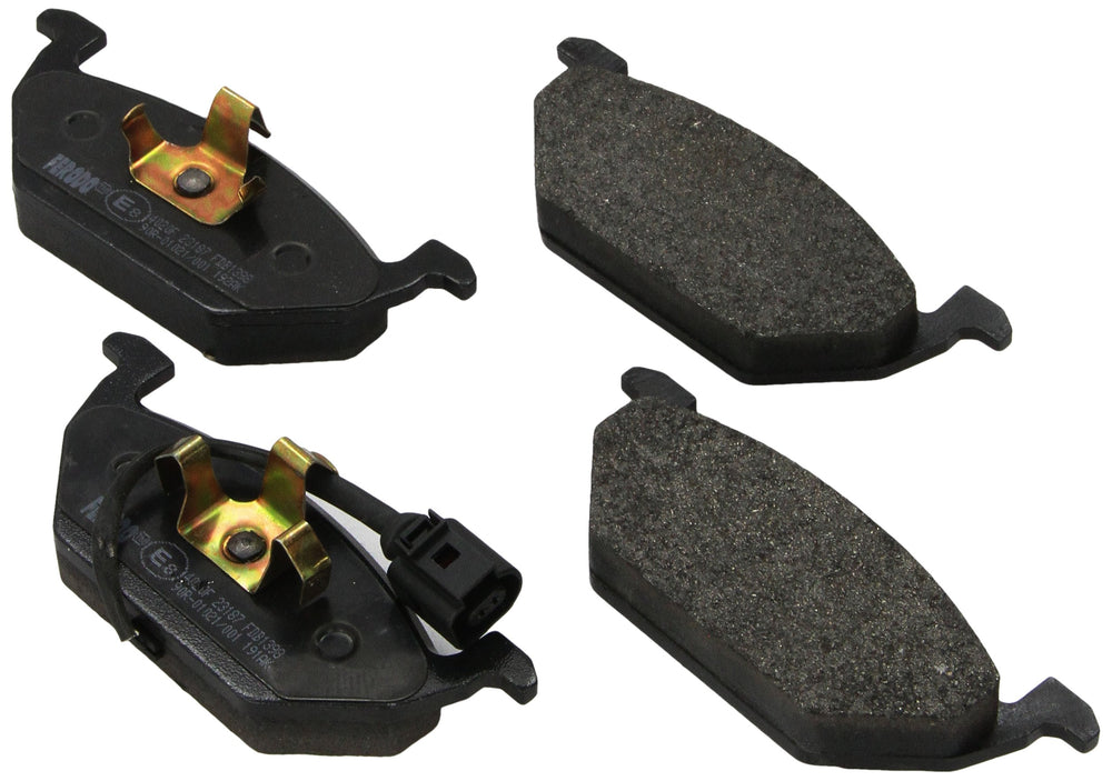 OE Formula Brake Pads wi th Hardware