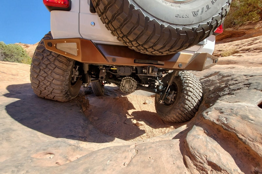 ~(45 lbs. 72X16X11)~ 18-Current - JL-JLU Kelvin Rear Bumper w/ Hitch - Unfinished Alum Unfinished