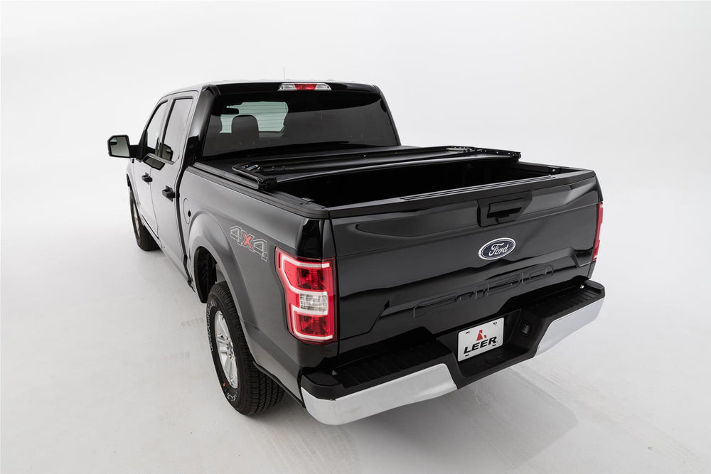 LEER 2016+ Nissan Titan 56NT16 LATITUDE CC 5Ft6In Tonneau Cover - Folding Full Sz Short Bed
