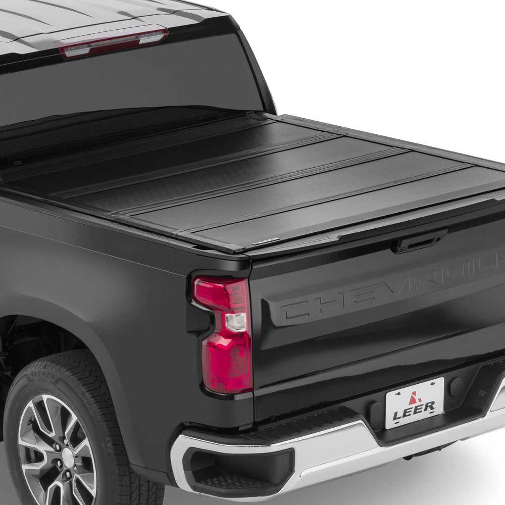 LEER 08-16 Ford Super Duty HF650M 6Ft9In Tonneau Cover - Folding