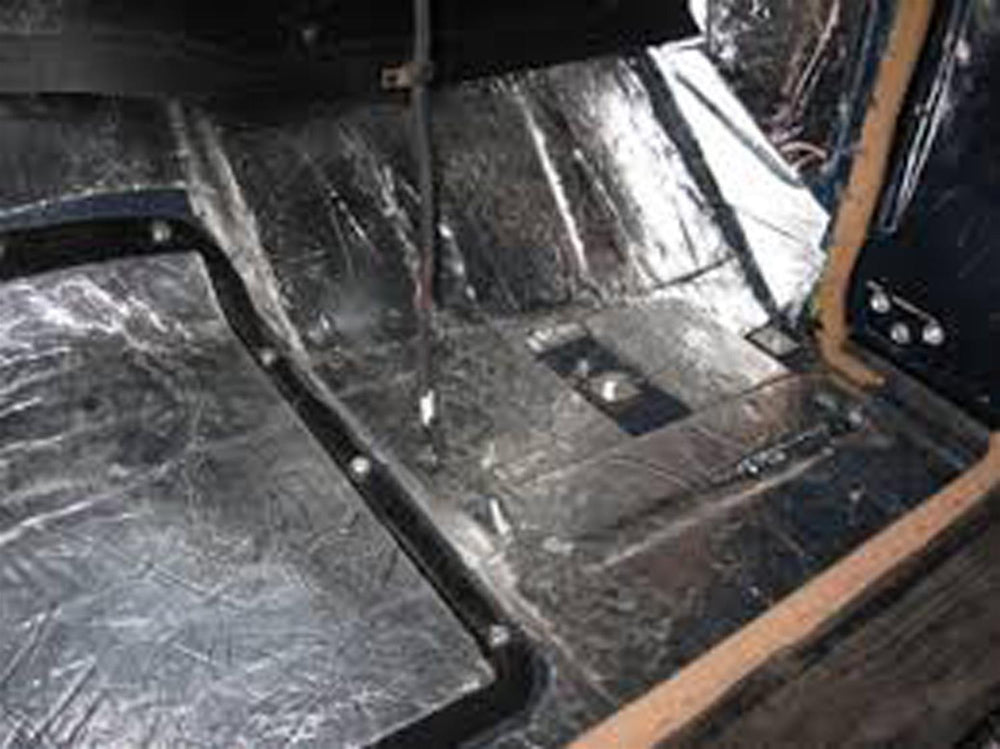 COMPLETE FLOOR INSULATION KIT POLYMER BLACK BACKING SILVER