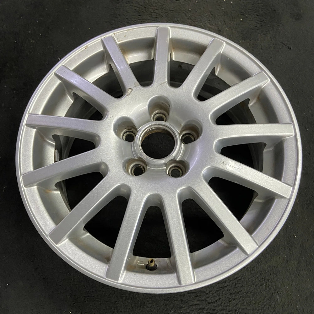 Golf 15-Inch Alloy Wheel