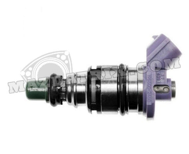 Side-Feed Fuel Injector