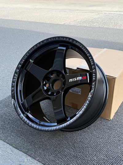 LMGT4 18-Inch Gloss Black Forged Wheel