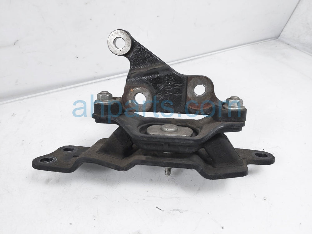 OEM Engine Mount Insulator Assembly, Front Left