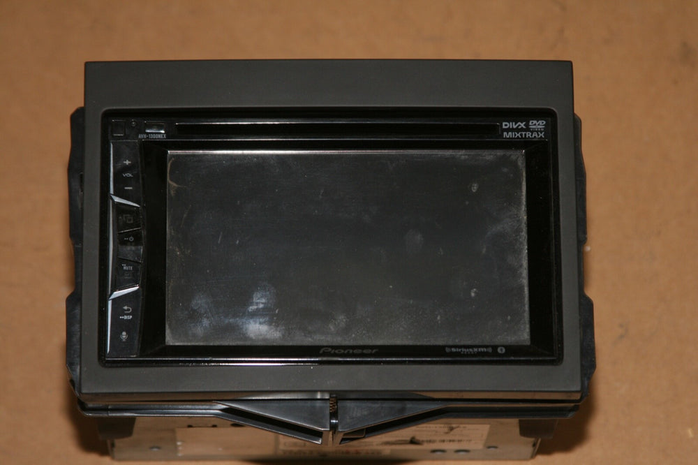Double-DIN Multimedia DVD Receiver