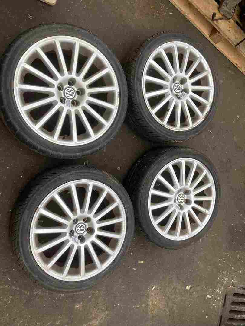 18x7.5 Alloy Wheel