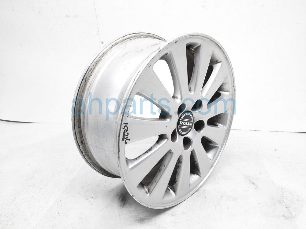 16x6.5 Silver Aluminum Wheel