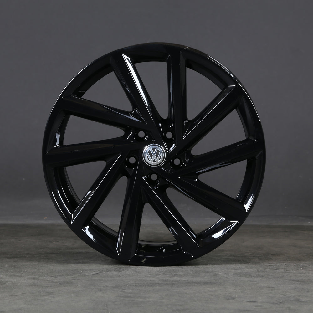 19x8 10-Spoke Aluminum Alloy Wheel