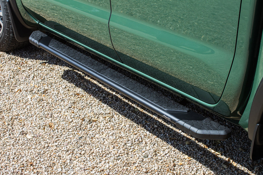 0421 FRONTIER CREW CAB BLACK TEXTURED ALUMINUM TREAD STEPS