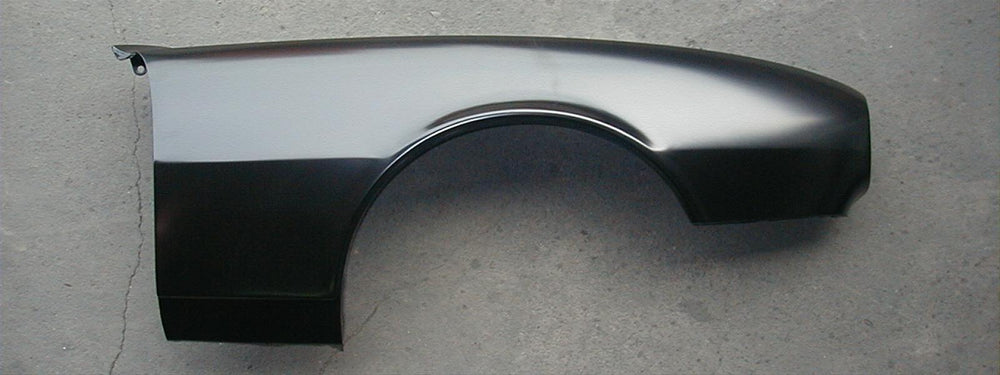 RH FENDER W/ MARKER HOLE FIREBIRD 6768