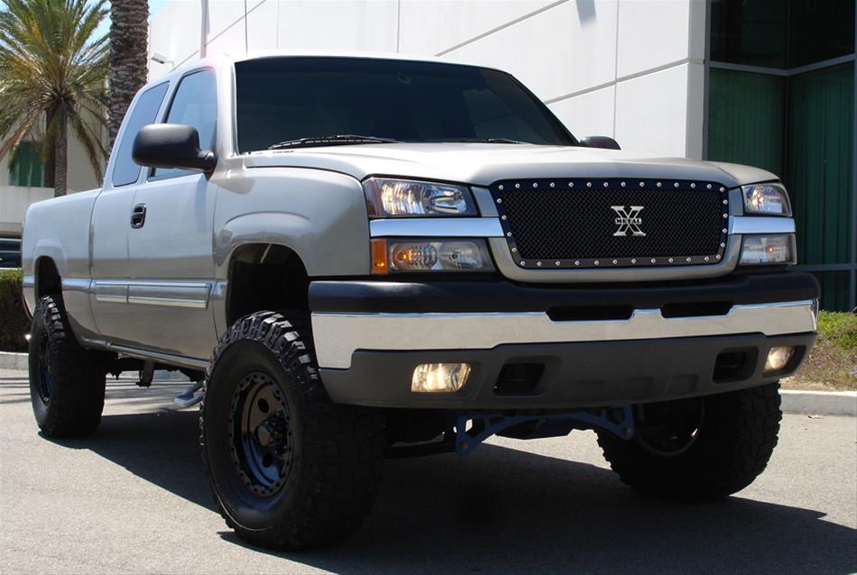 0305 SILVERADO 1500/0304 2500/3500 XMETAL STUDDED GRILLE BLACK(REQUIRES CUTTING CENTER BAR)