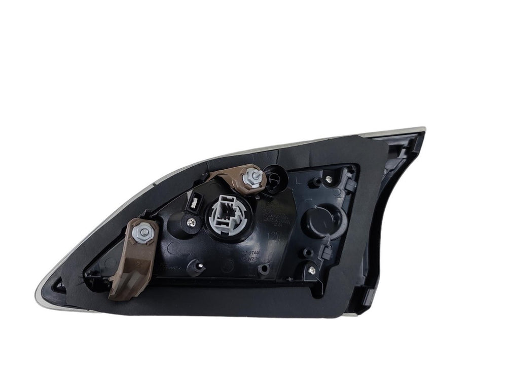 MZ 3 HB 1011 BUL ASY W/O REMOTE KEYLESS ENTRY ON LUGGAGE LID LH