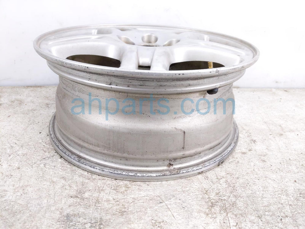16-Inch Aluminum Alloy Wheel