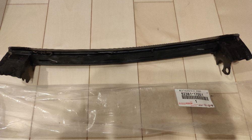 T-Top Roof Right Side Rail Weatherstrip