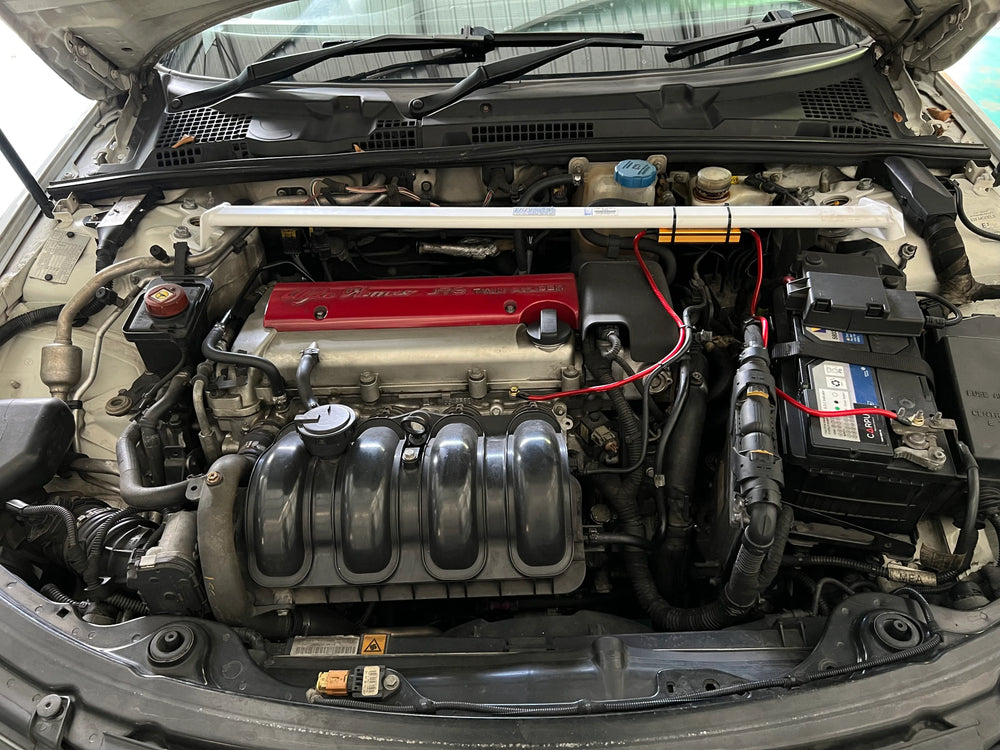 2-Point Front Strut Brace