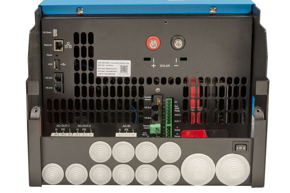 EASYSOLAR-II 24/3000/70-32 MPPT 250