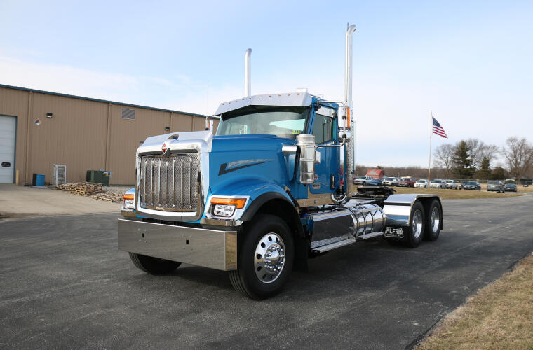 18' STAINLESS STEEL BUMPER CLASSIC