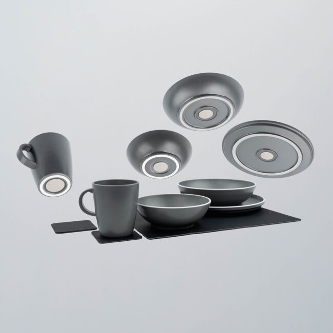 MAGNETIC PLASTIC TABLEWARE SET GRY