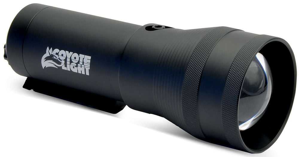 COYOTE LIGHT PRO RED LED CARRYING CASE HANDLE 25MM SCOPE MOUNT CHARGER IN