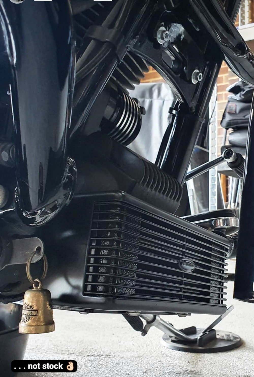FRONT MOUNT OIL COOLER TC TOURING `09-16  GLOSS BLK